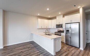 713 Platinum Dr in Phoenixville, PA - Building Photo - Building Photo
