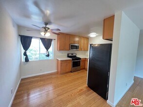 2637 S Centinela Ave in Santa Monica, CA - Building Photo - Building Photo