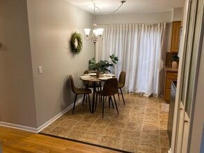 1710 Greenview Ave in Portage, MI - Building Photo - Building Photo