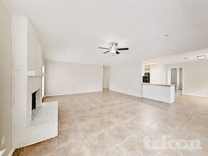 11451 Stoughton Dr in Houston, TX - Building Photo - Building Photo