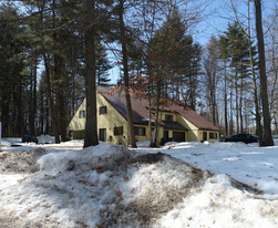 Cramer Woods Apartments in Malta, NY - Foto de edificio - Building Photo