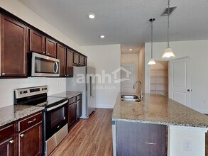 4624 Birdsong Dr in Palmetto, FL - Foto de edificio - Building Photo