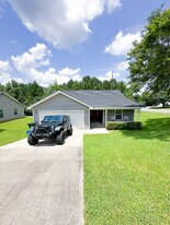 3738 Cres Gardens Dr in Tuscaloosa, AL - Building Photo