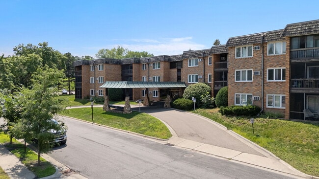 3200 Virginia Ave S in Minneapolis, MN - Foto de edificio - Building Photo
