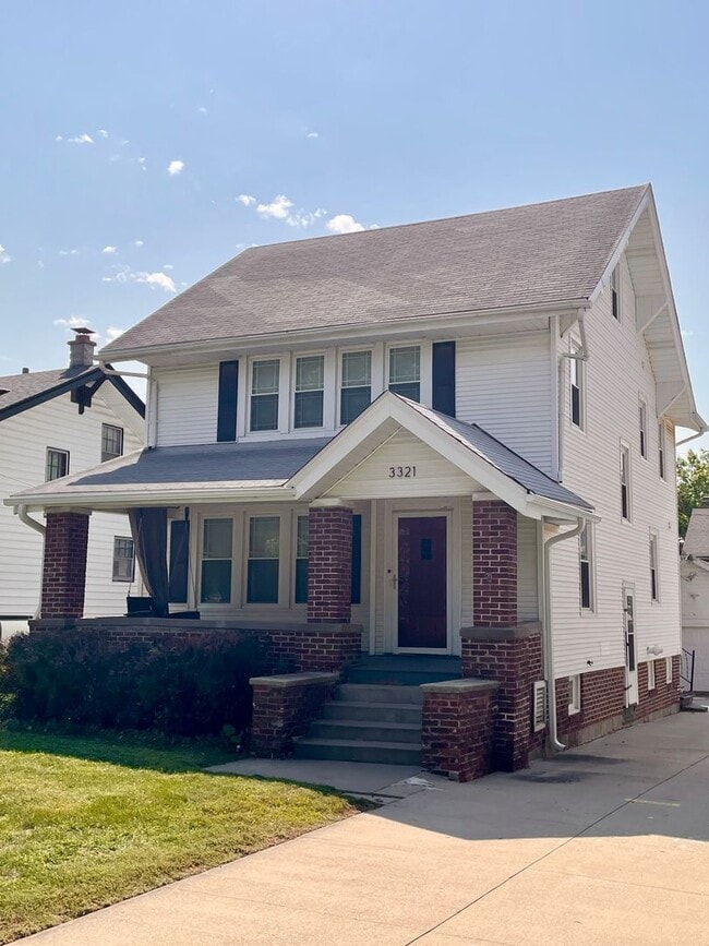 3321 Hickory St in Omaha, NE - Building Photo - Building Photo
