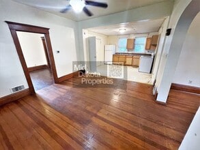 310 S Edmunds St in Mitchell, SD - Building Photo - Building Photo
