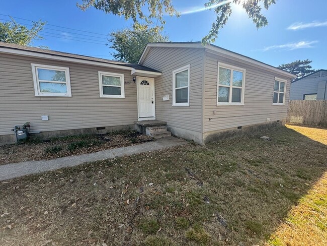 property at 2127 S Oswego Pl