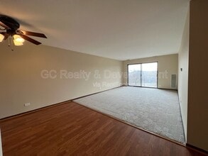 950 E Wilmette Rd in Palatine, IL - Building Photo - Building Photo