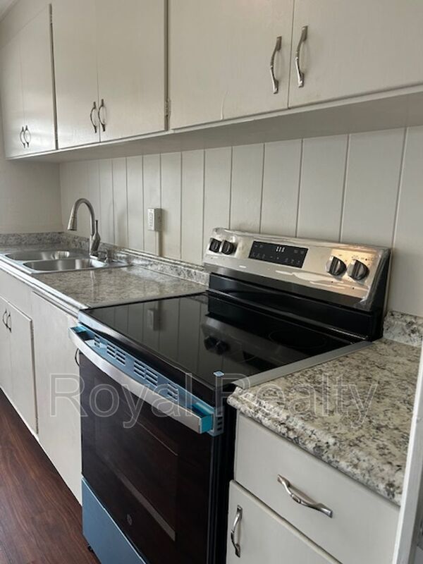 1380 Uila St in Honolulu, HI - Building Photo - Building Photo