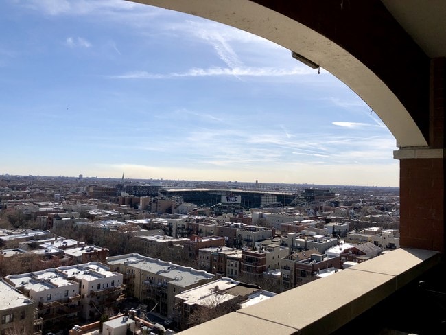 828 W Grace St, Unit 1509 in Chicago, IL - Foto de edificio - Building Photo