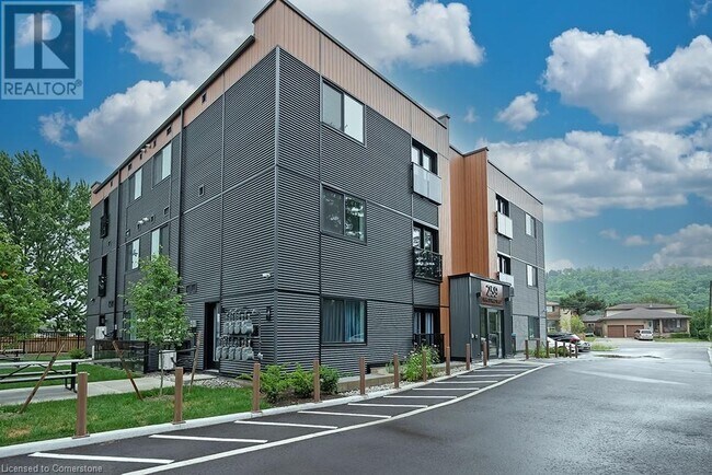 259 KING St in Hamilton, ON - Building Photo - Building Photo
