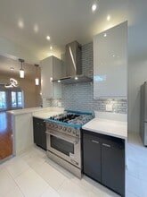 1035 Meadowbrook Ave in Los Angeles, CA - Building Photo - Building Photo