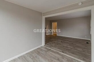 201 Ridgewood Ave in Fairfield, AL - Building Photo - Building Photo