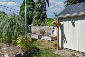 1935 Hazel Ave NE in Salem, OR - Building Photo - Building Photo