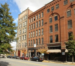 River Lofts West in Lynchburg, VA - Foto de edificio - Building Photo