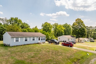Springhill Homes Apartments in Akron, OH - Building Photo - Building Photo