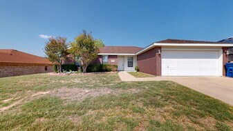 1320 Marlee Cir in Copperas Cove, TX - Building Photo