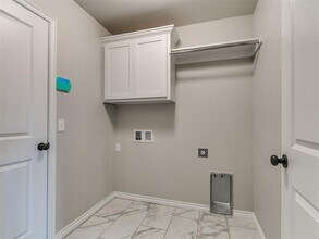 12028 Rockbed Dr in Yukon, OK - Building Photo - Building Photo