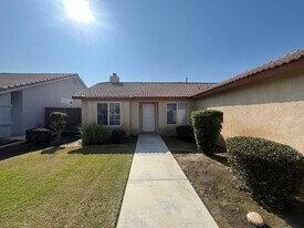 4203 Silver Maple Ct in Bakersfield, CA - Building Photo