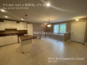 1933 Buttonwood Ct in Harrisonburg, VA - Building Photo - Building Photo
