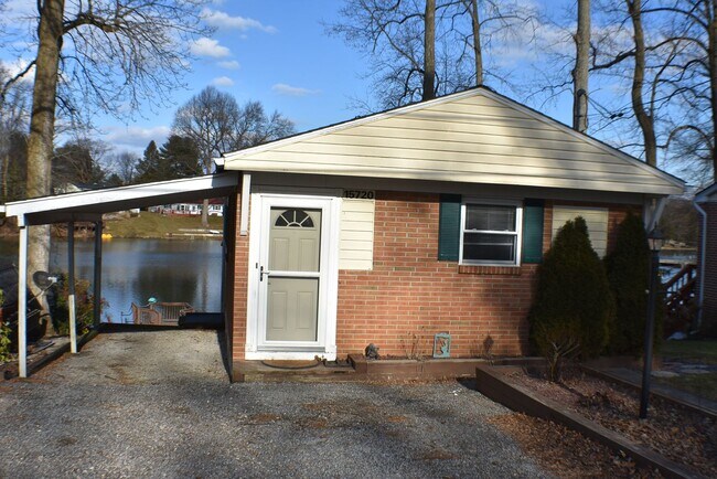property at 15720 Magnolia Dr