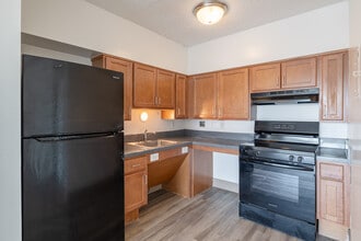 St. Antoine Gardens in Detroit, MI - Foto de edificio - Interior Photo