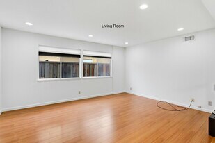 5976 Corte Arboles in Pleasanton, CA - Building Photo