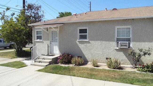 145-147 S Batavia St in Orange, CA - Building Photo - Building Photo