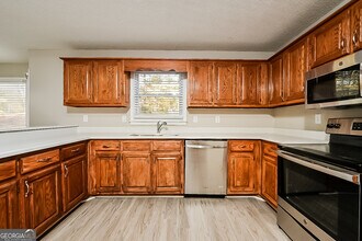 310 Lakefront Dr in Mcdonough, GA - Building Photo - Building Photo