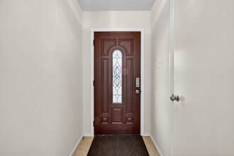 11902 Rolling Stream Dr in Tomball, TX - Foto de edificio - Building Photo