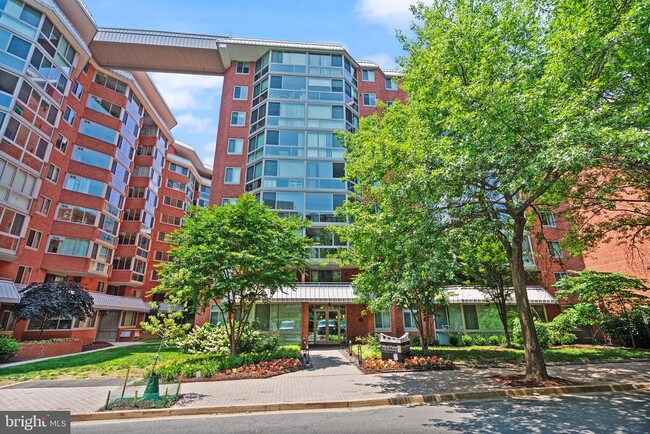 1024 N Utah St in Arlington, VA - Building Photo - Building Photo