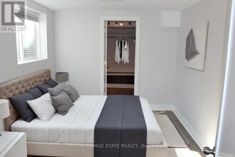 238 Sanatorium Rd in Hamilton, ON - Building Photo - Building Photo