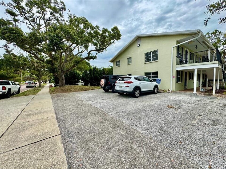727 Milwaukee Ave in Dunedin, FL - Building Photo