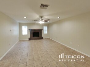 1601 Gulf Rd in Tarpon Springs, FL - Foto de edificio - Building Photo