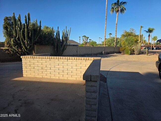 570 N Villa Nueva Dr in Litchfield Park, AZ - Building Photo - Building Photo