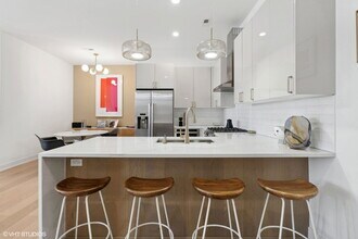 2958 N Lincoln Ave in Chicago, IL - Building Photo - Building Photo
