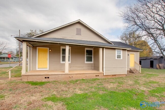 3703 Fairview St SW in Huntsville, AL - Building Photo - Building Photo