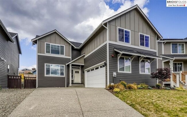 property at 1052 Banyan St