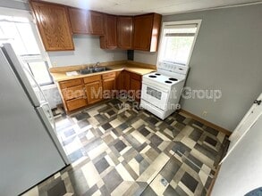 302 E Clark St in East Helena, MT - Building Photo - Building Photo