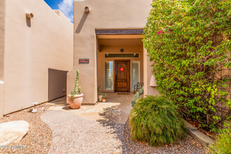 7944 E Parkview Ln in Scottsdale, AZ - Building Photo - Building Photo