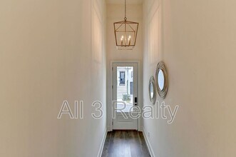 3667 Peachtree Rd NE in Atlanta, GA - Building Photo - Building Photo