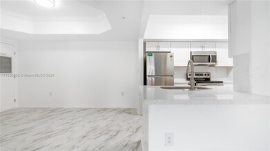 215 SW 117th Ter, Unit 14306 in Pembroke Pines, FL - Foto de edificio - Building Photo