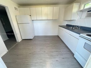 119 NW 13th Ave in Dania Beach, FL - Building Photo - Building Photo