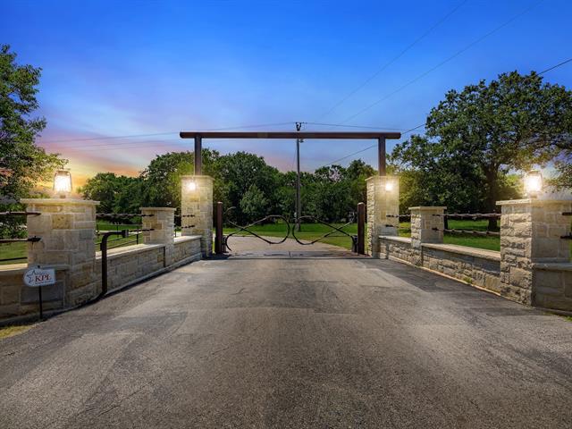 10964 FM 902 in Collinsville, TX - Building Photo - Building Photo