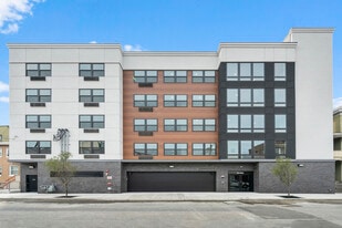 242 Spring St, Unit 505 in Paterson, NJ - Building Photo