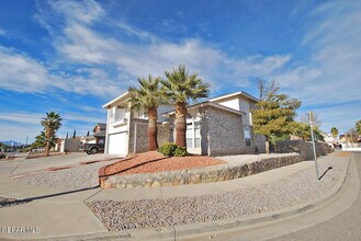 12149 Alex Guerrero Cir in El Paso, TX - Building Photo - Building Photo