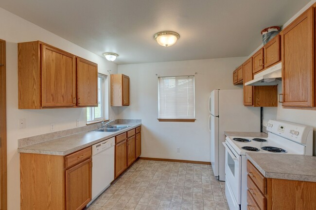 1431 NW Falls Creek Loop