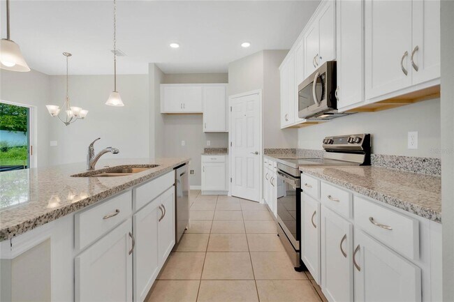 3976 Mayhill Loop in Eustis, FL - Foto de edificio - Building Photo