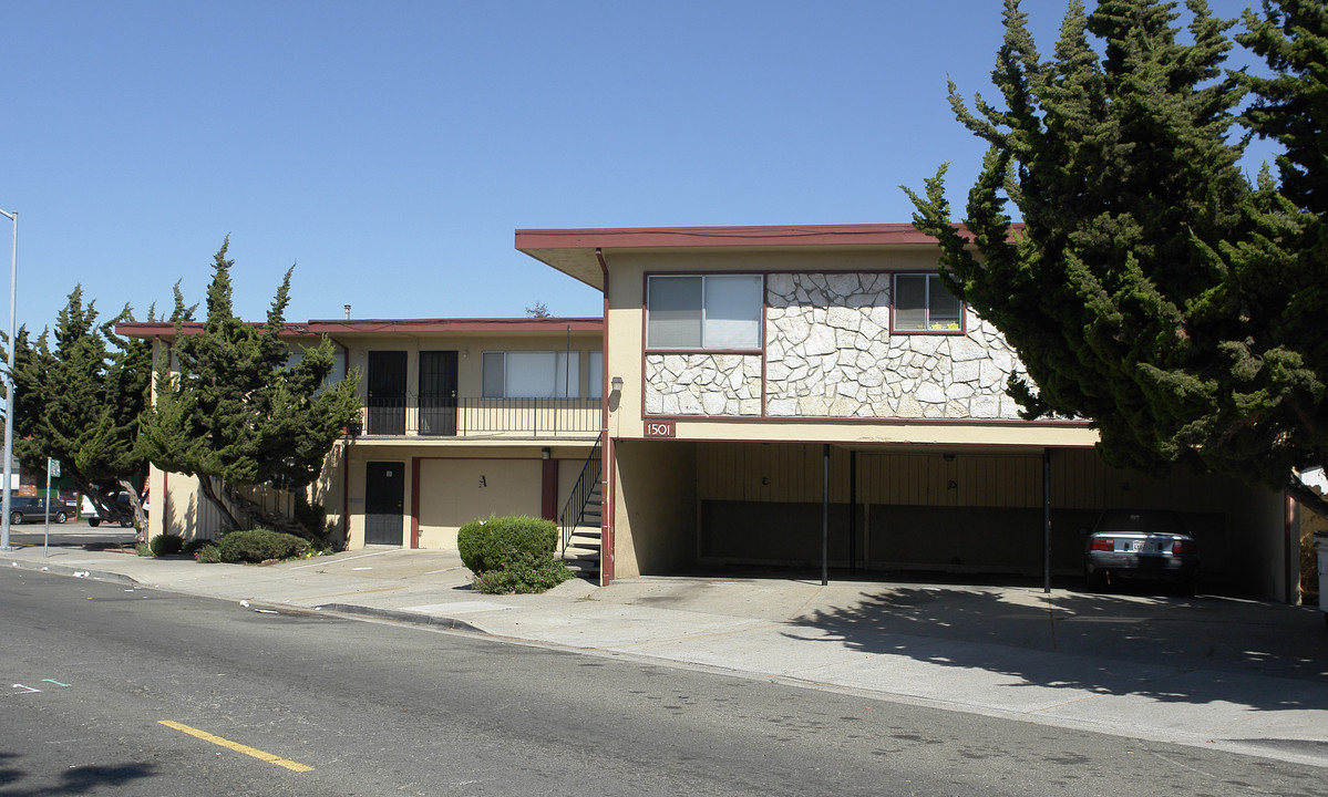 1501 Broadway Ave in San Pablo, CA - Building Photo