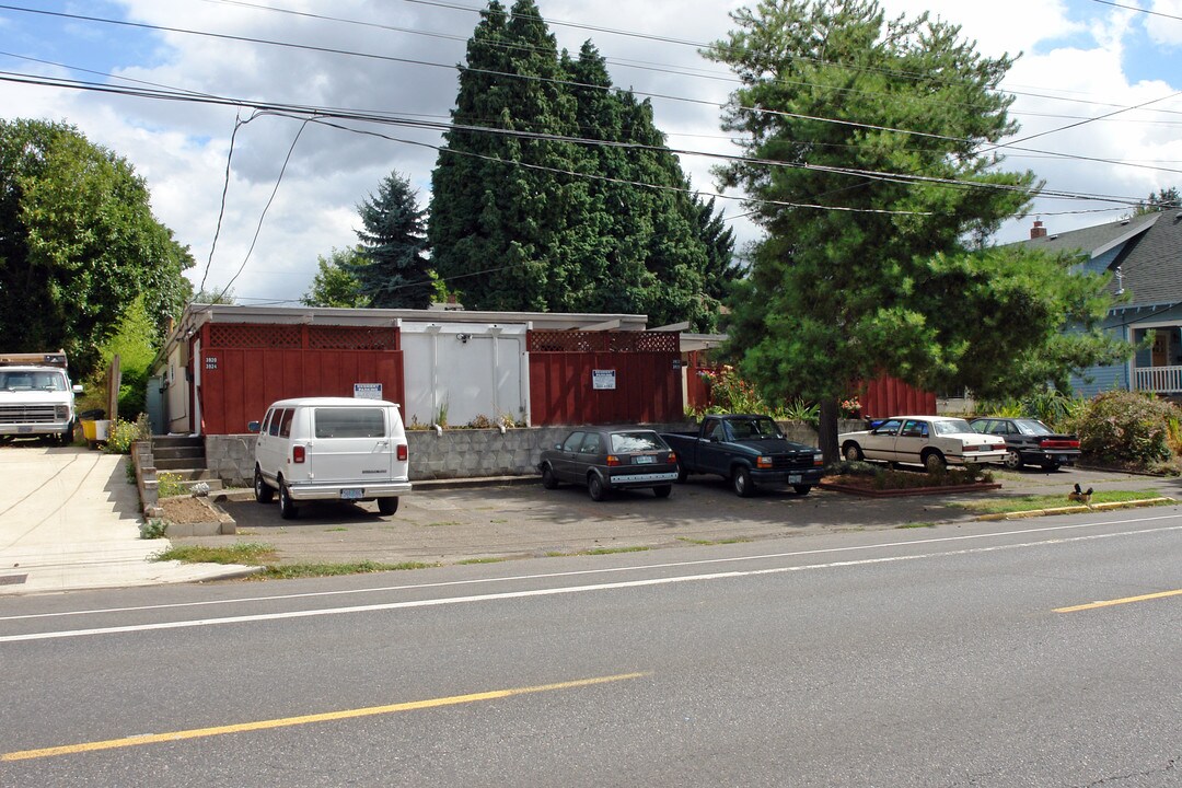 3920-2936 SE 26th Ave in Portland, OR - Building Photo